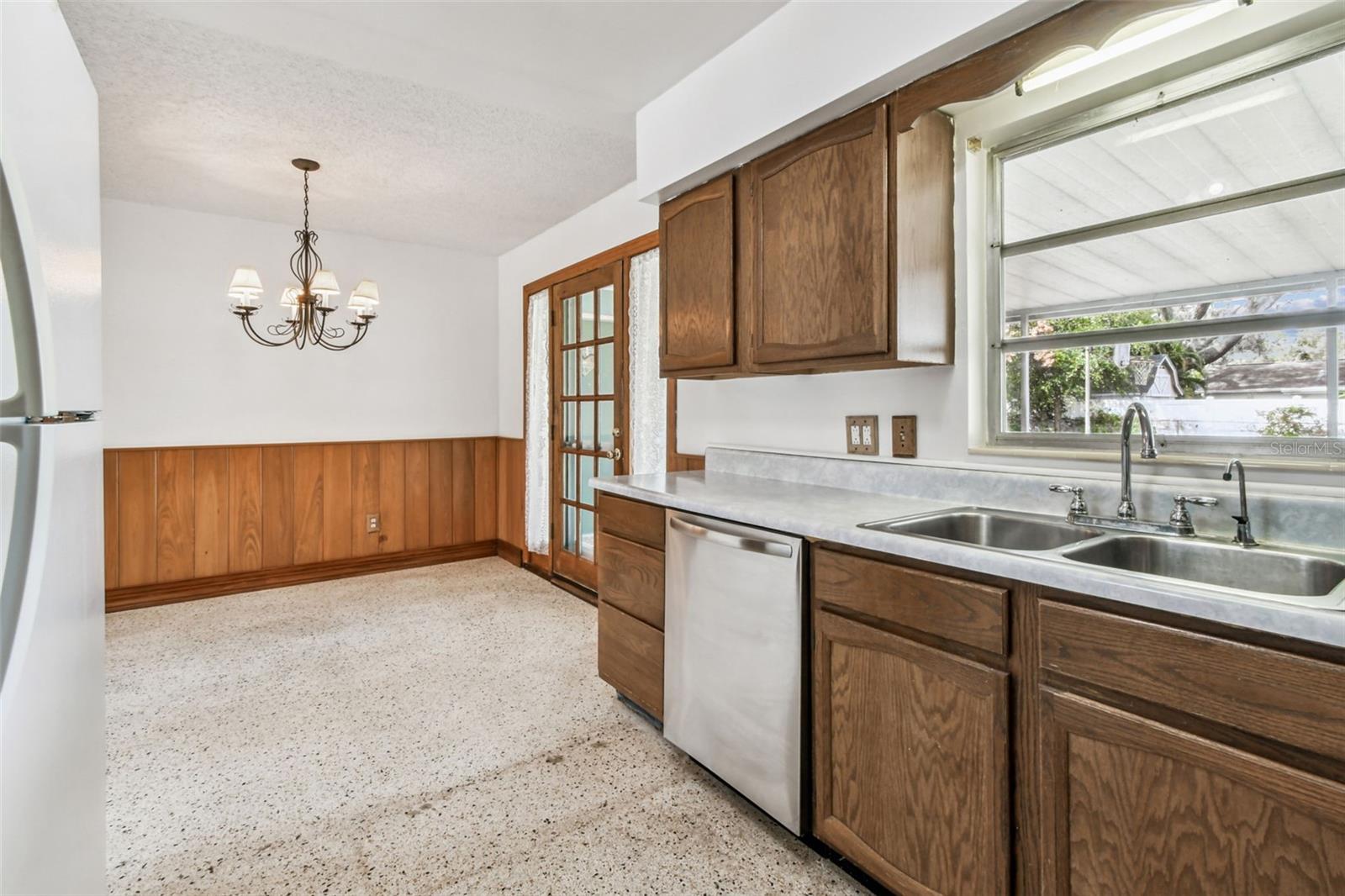 1411 W MEADOWBROOK AVE, TAMPA, FL, 33612