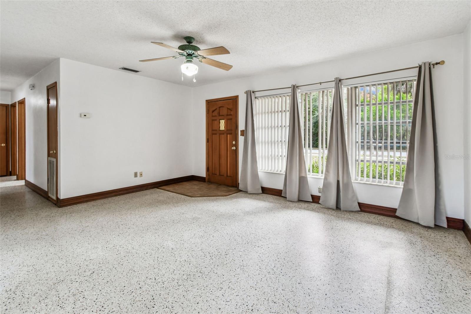 1411 W MEADOWBROOK AVE, TAMPA, FL, 33612