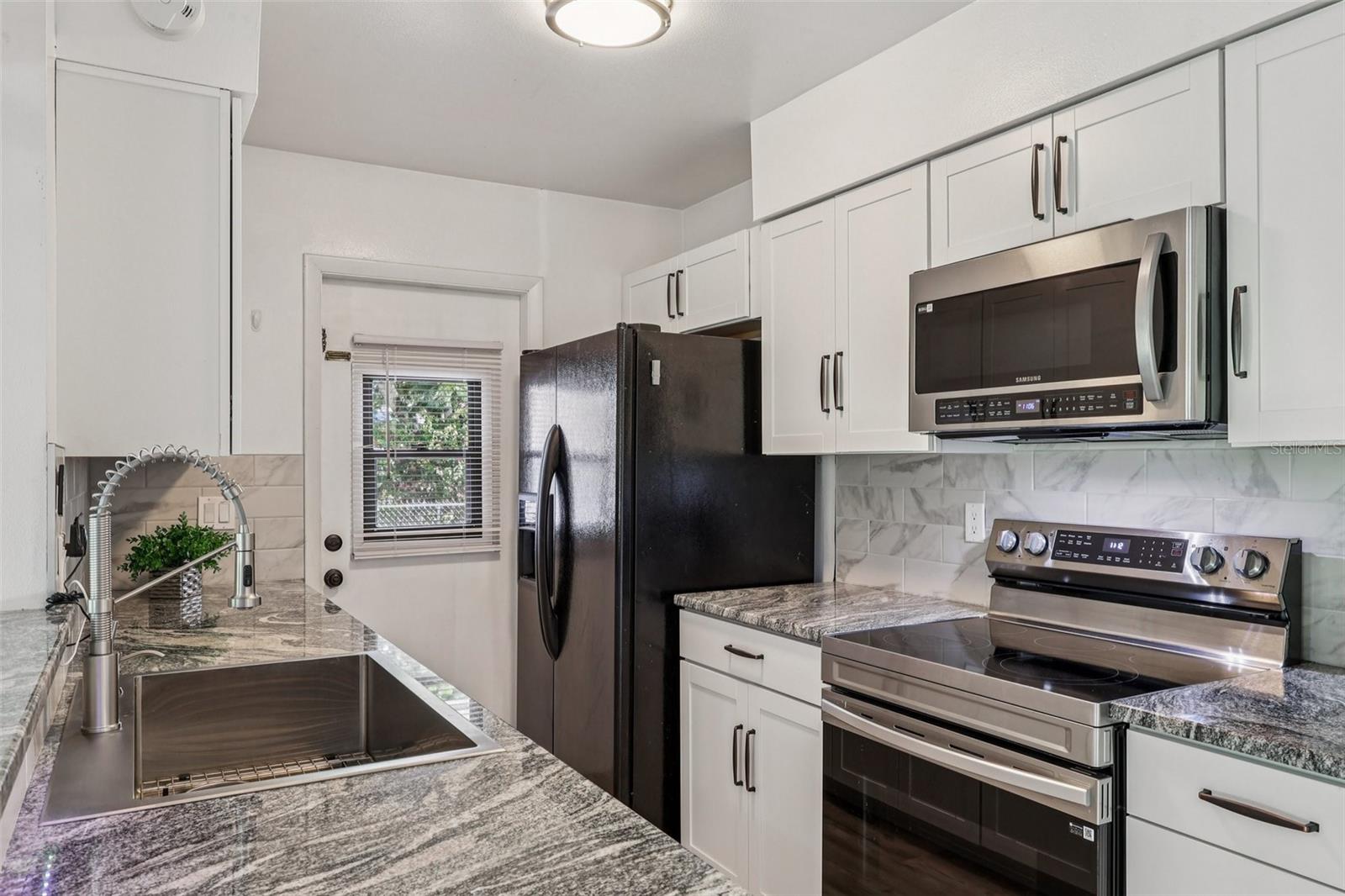 892 HAMPTON DR NE, PALM BAY, FL, 32905