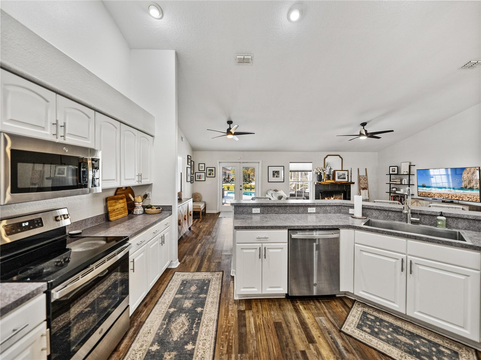 1301 HIDDEN CREEK CT, WINTER HAVEN, FL, 33880