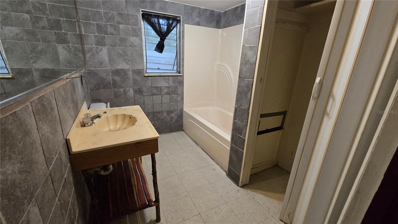 18426 POWELL RD, BROOKSVILLE, FL, 34604