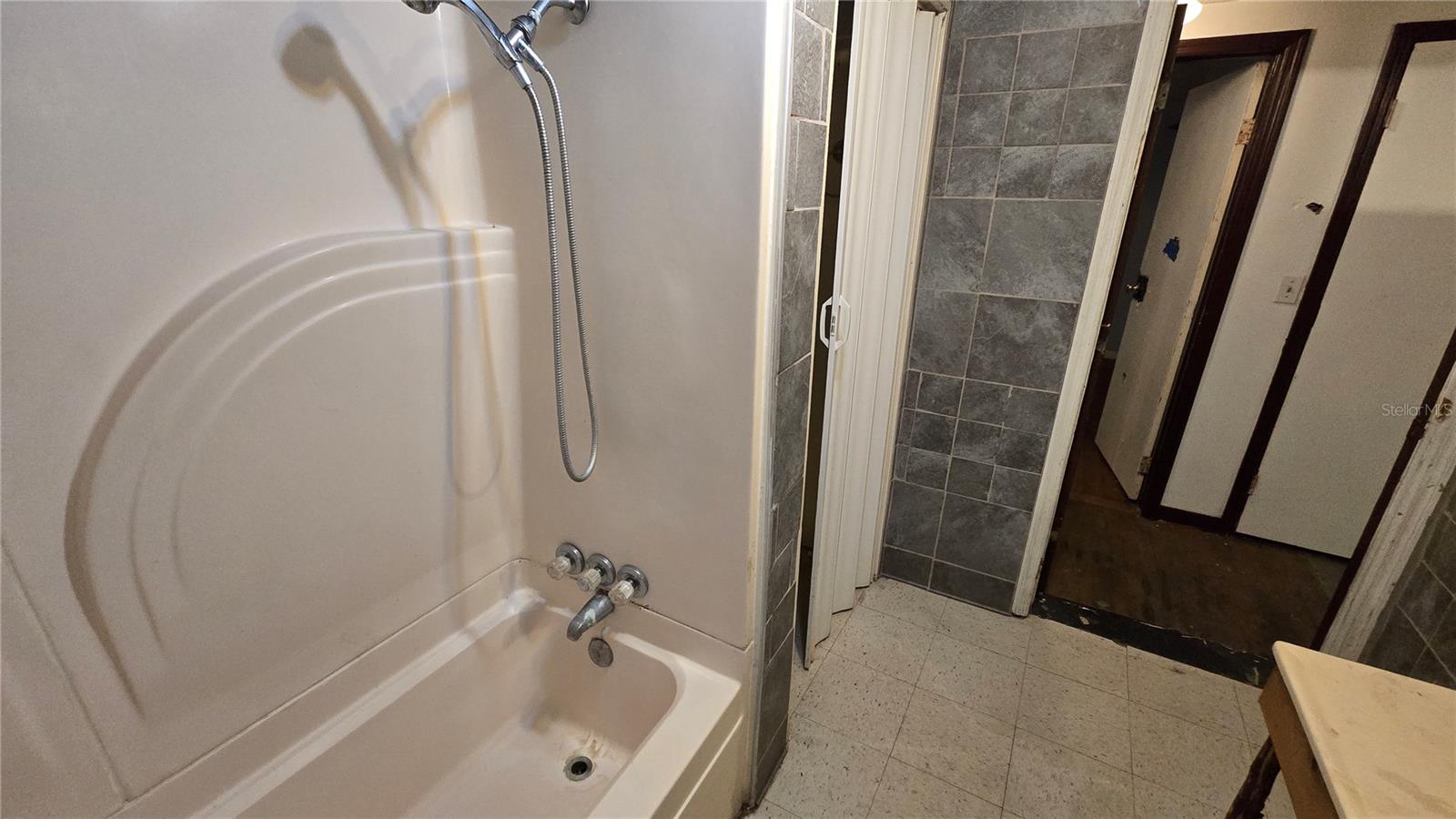 18426 POWELL RD, BROOKSVILLE, FL, 34604