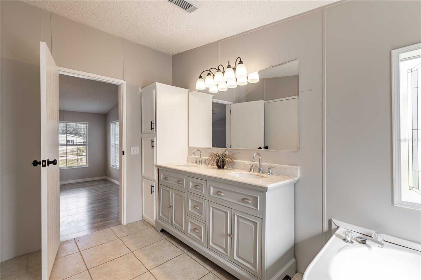 10902 WESTMONT RD, LEESBURG, FL, 34788