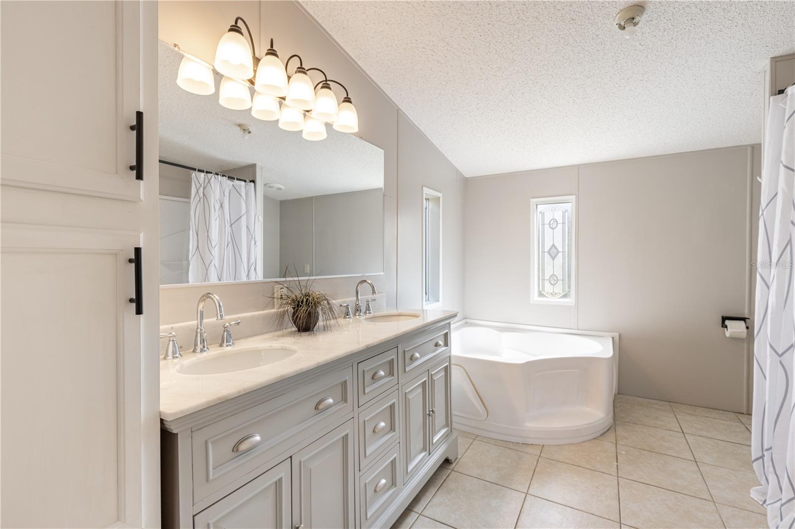 10902 WESTMONT RD, LEESBURG, FL, 34788