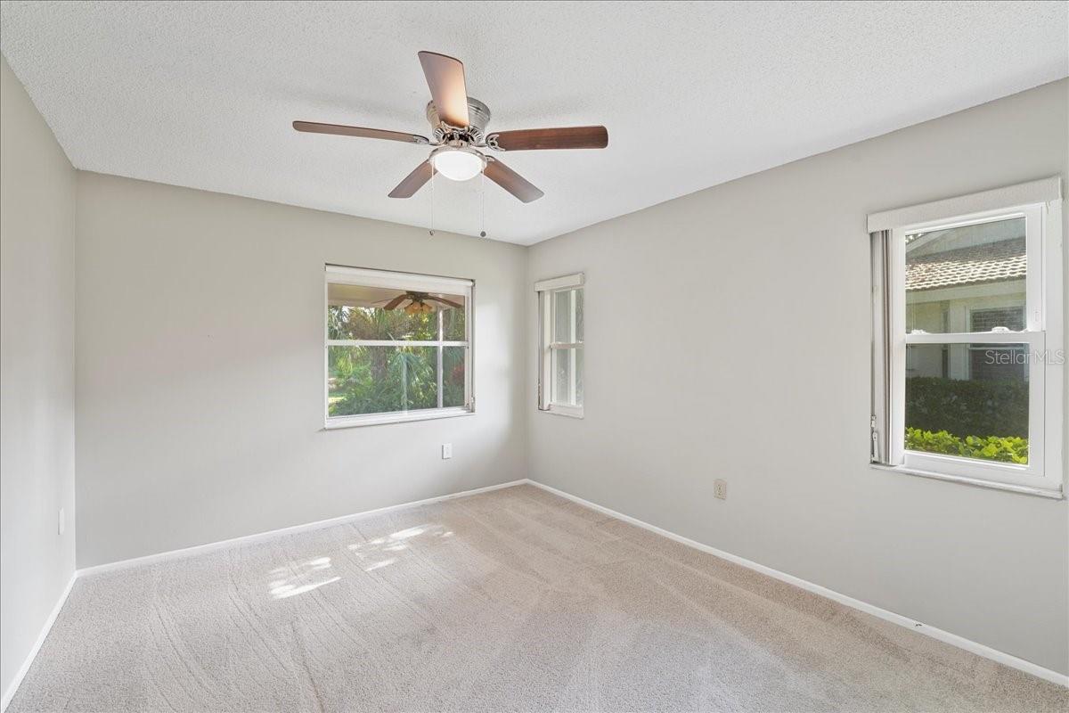 5621 GARDEN LAKES DR #1, BRADENTON, FL, 34203