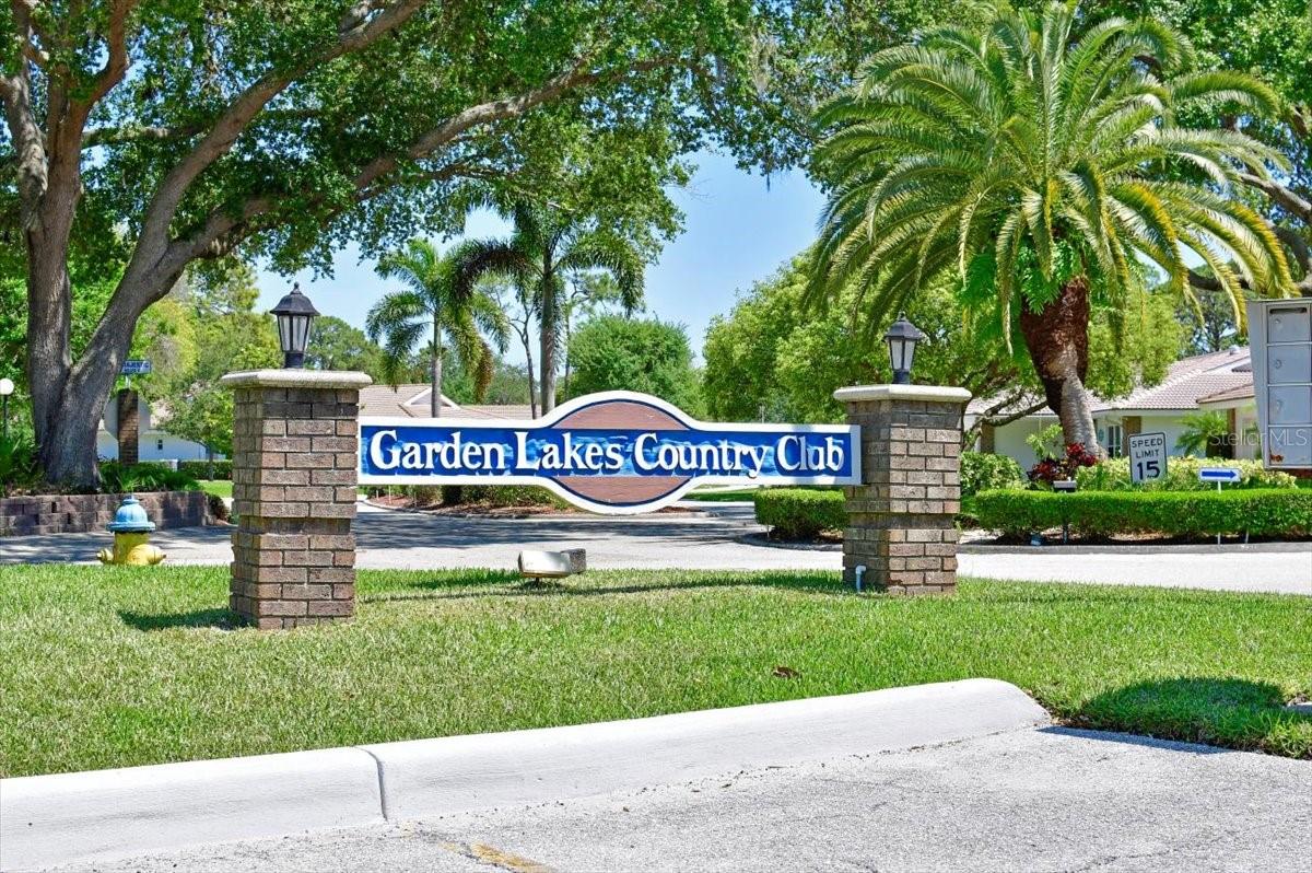 5621 GARDEN LAKES DR #1, BRADENTON, FL, 34203
