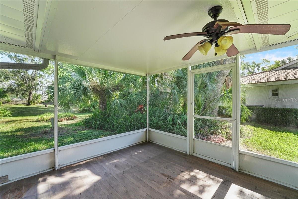 5621 GARDEN LAKES DR #1, BRADENTON, FL, 34203