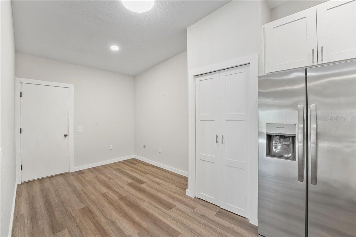 5621 GARDEN LAKES DR #1, BRADENTON, FL, 34203