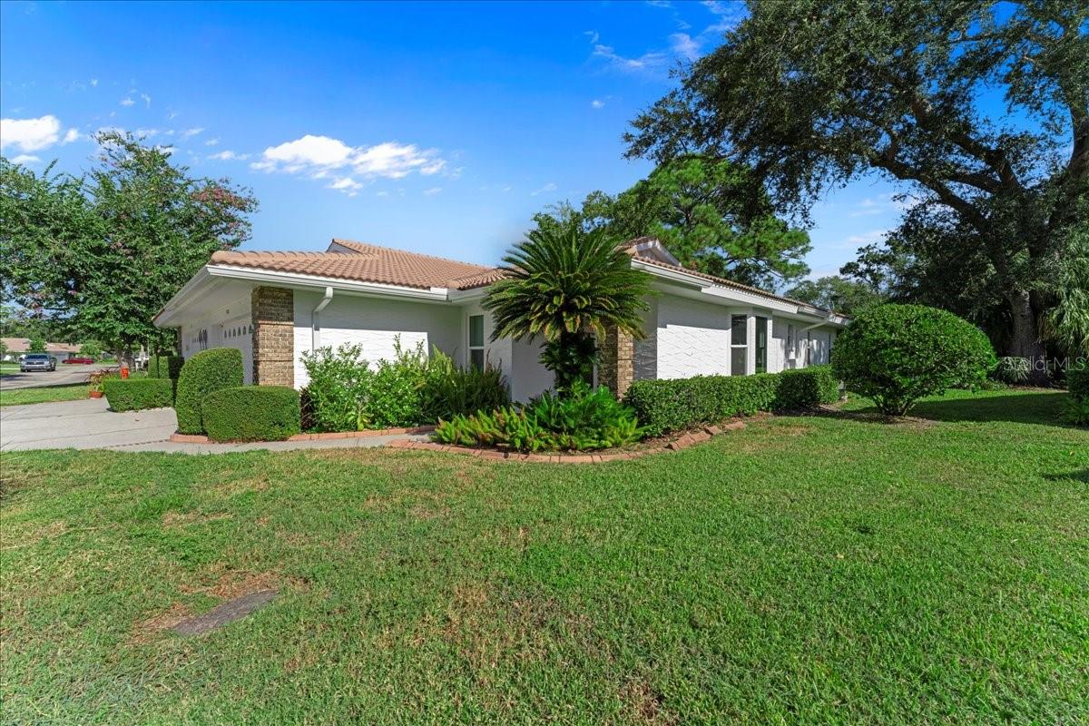 5621 GARDEN LAKES DR #1, BRADENTON, FL, 34203