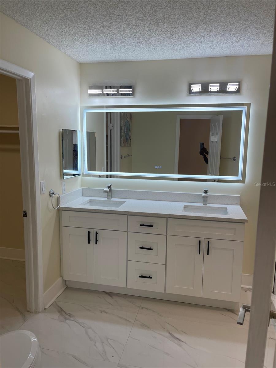 10813 VENICE CIR, TAMPA, FL, 33635