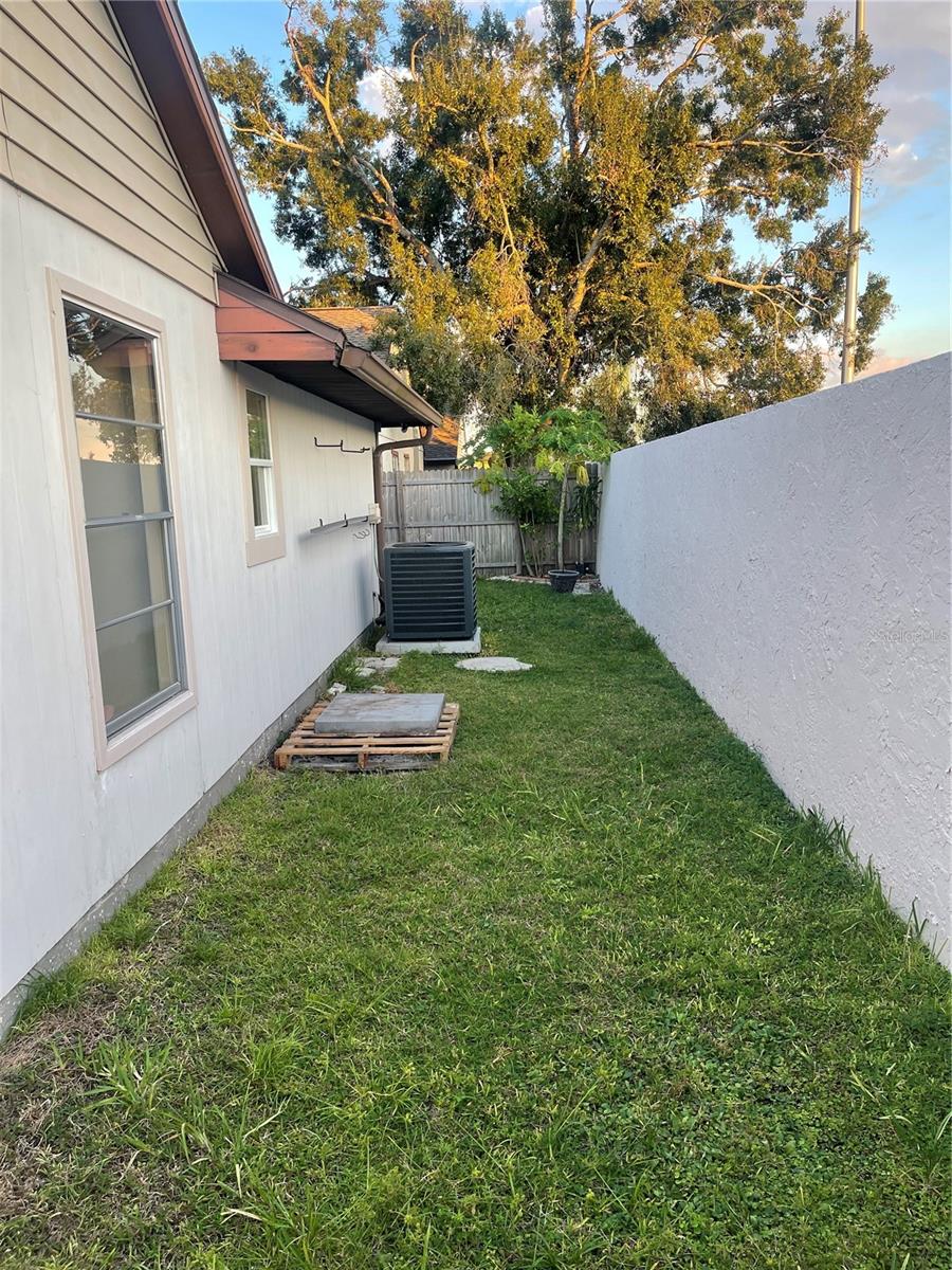 10813 VENICE CIR, TAMPA, FL, 33635