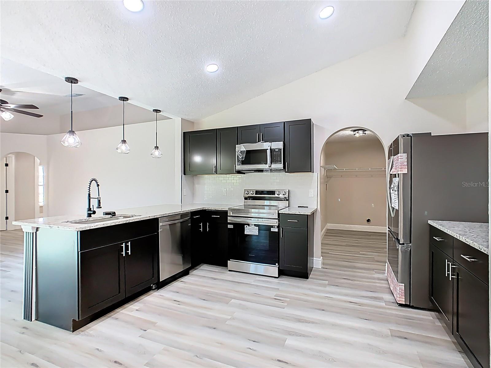 831 MASSY CT, KISSIMMEE, FL, 34759