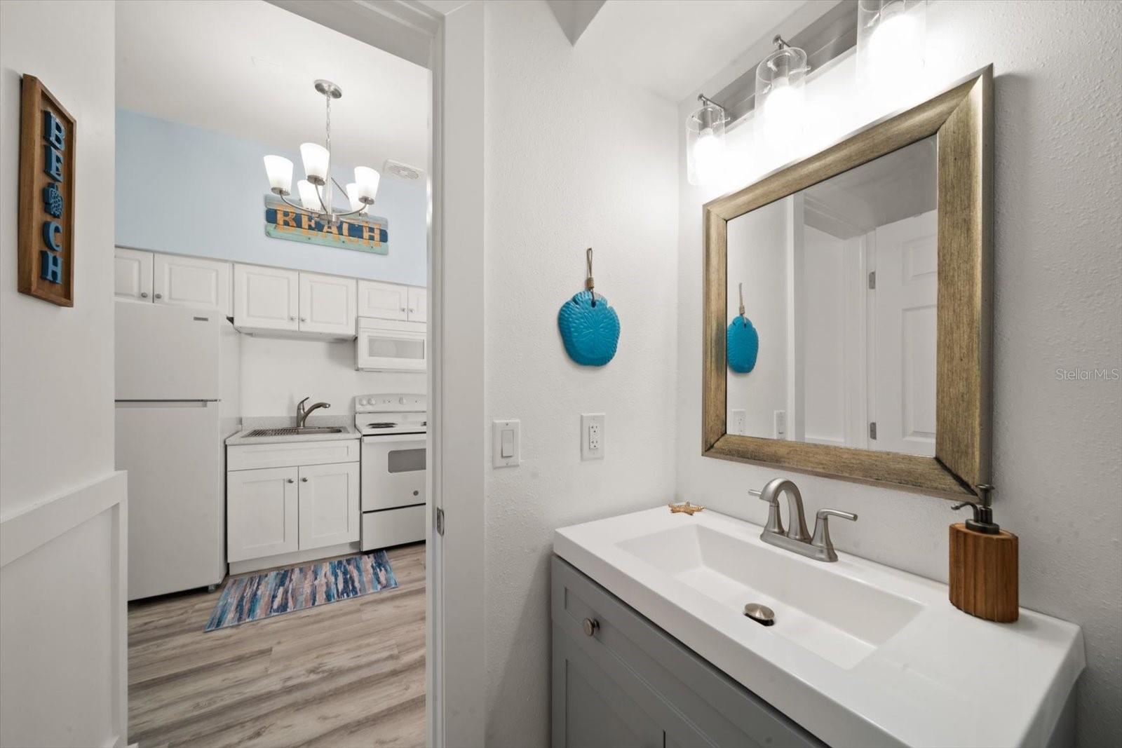 711 E GULF BLVD, INDIAN ROCKS BEACH, FL, 33785