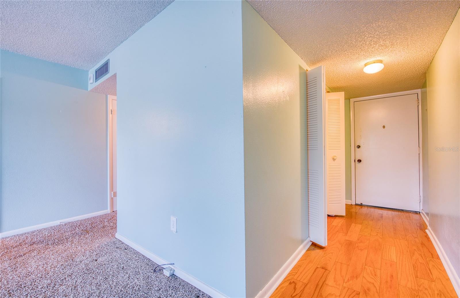 225 COUNTRY CLUB DR #1209, LARGO, FL, 33771