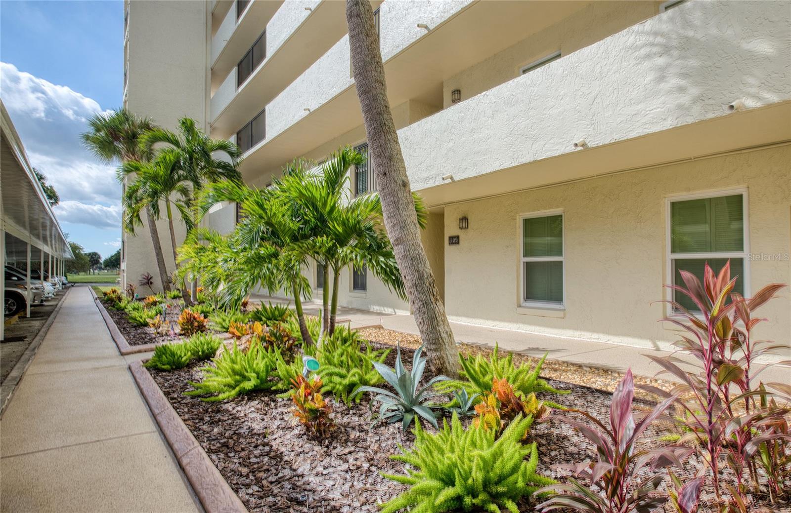 225 COUNTRY CLUB DR #1209, LARGO, FL, 33771