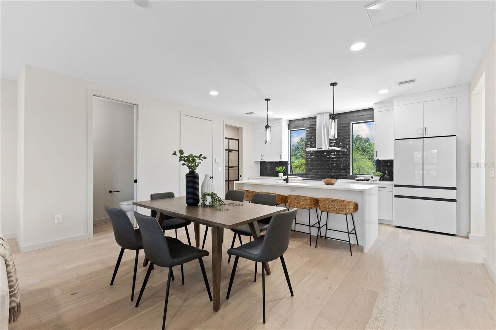 2205 16TH ST N, ST PETERSBURG, FL, 33704