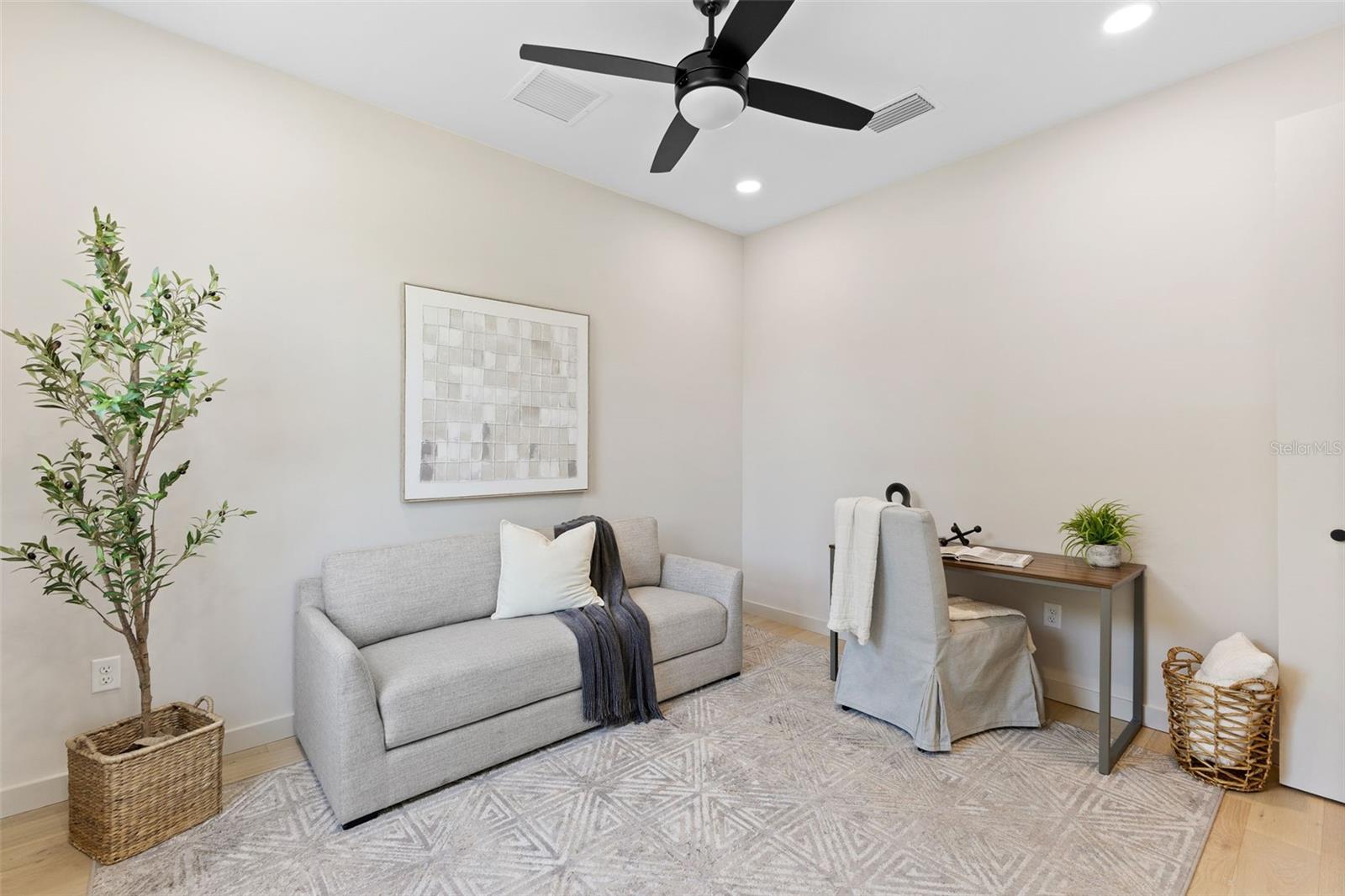 2205 16TH ST N, ST PETERSBURG, FL, 33704