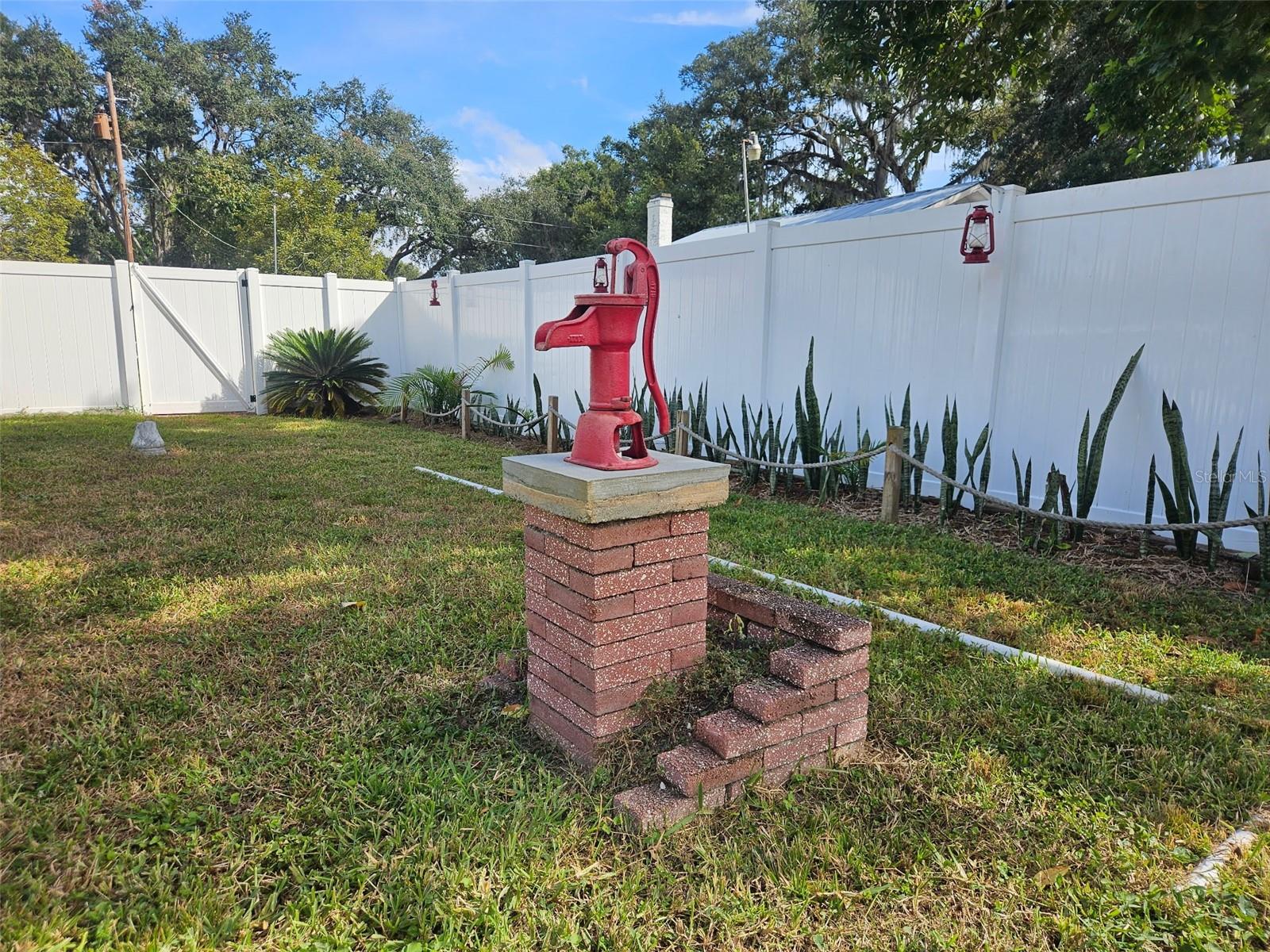 1109 N BURTON ST, PLANT CITY, FL, 33563