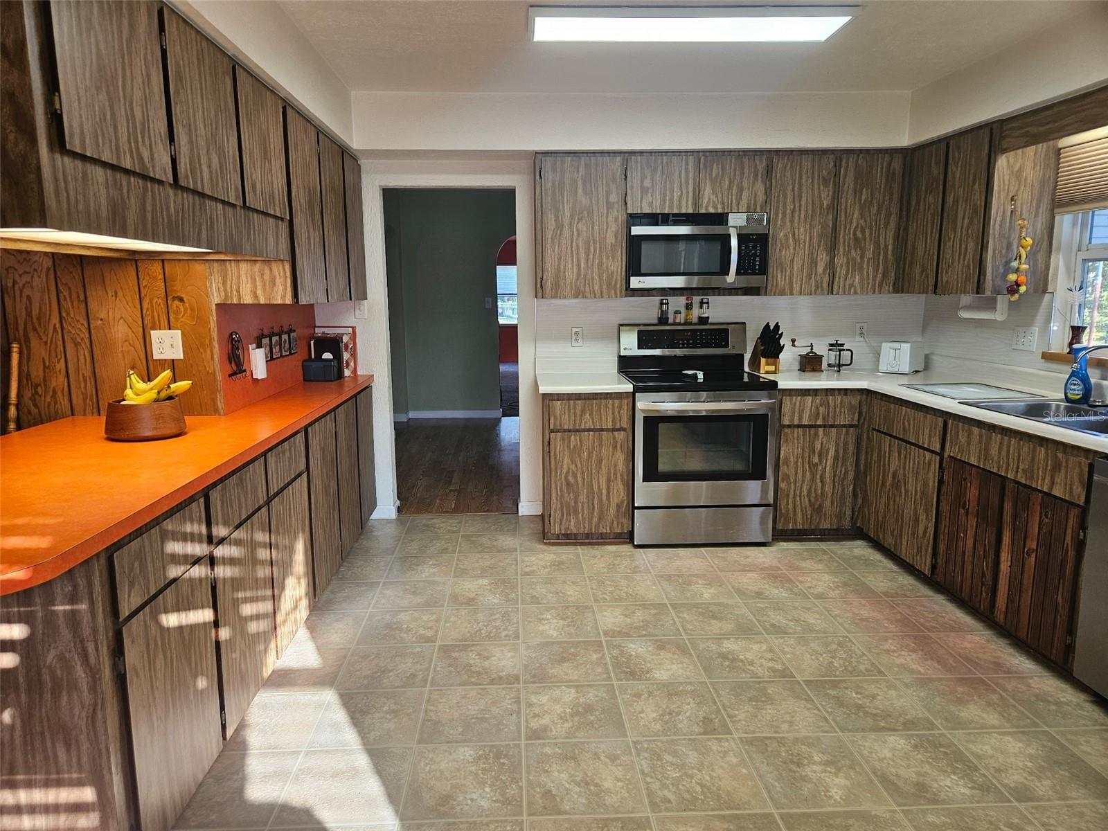 1109 N BURTON ST, PLANT CITY, FL, 33563