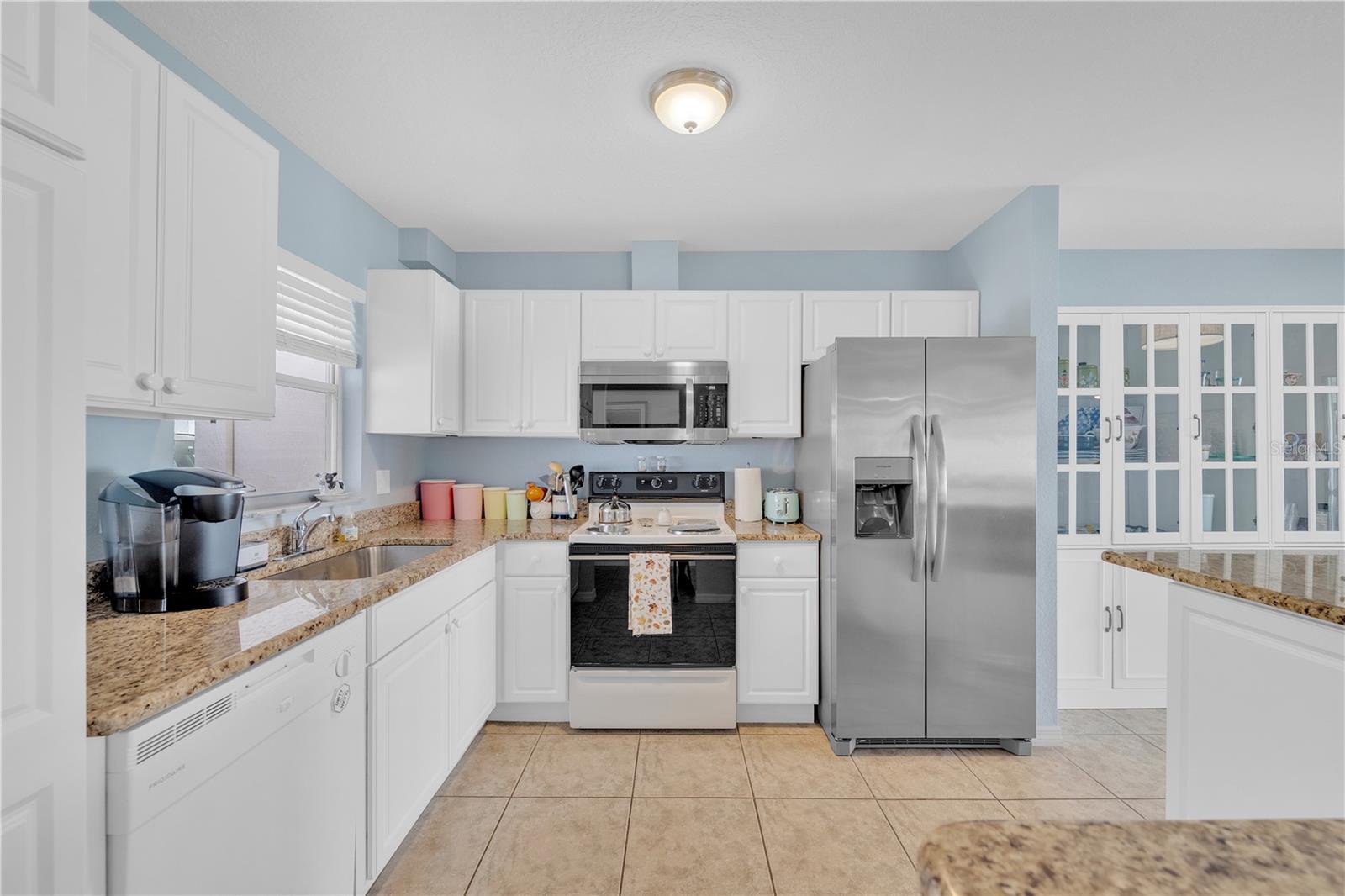 2401 RIVERBLUFF PKWY #V240, SARASOTA, FL, 34231