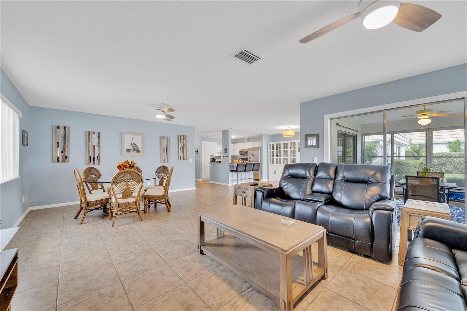 2401 RIVERBLUFF PKWY #V240, SARASOTA, FL, 34231