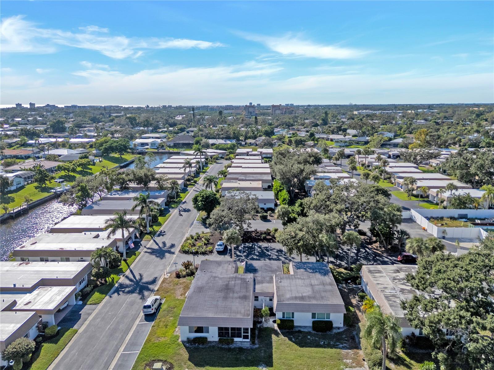 2401 RIVERBLUFF PKWY #V240, SARASOTA, FL, 34231