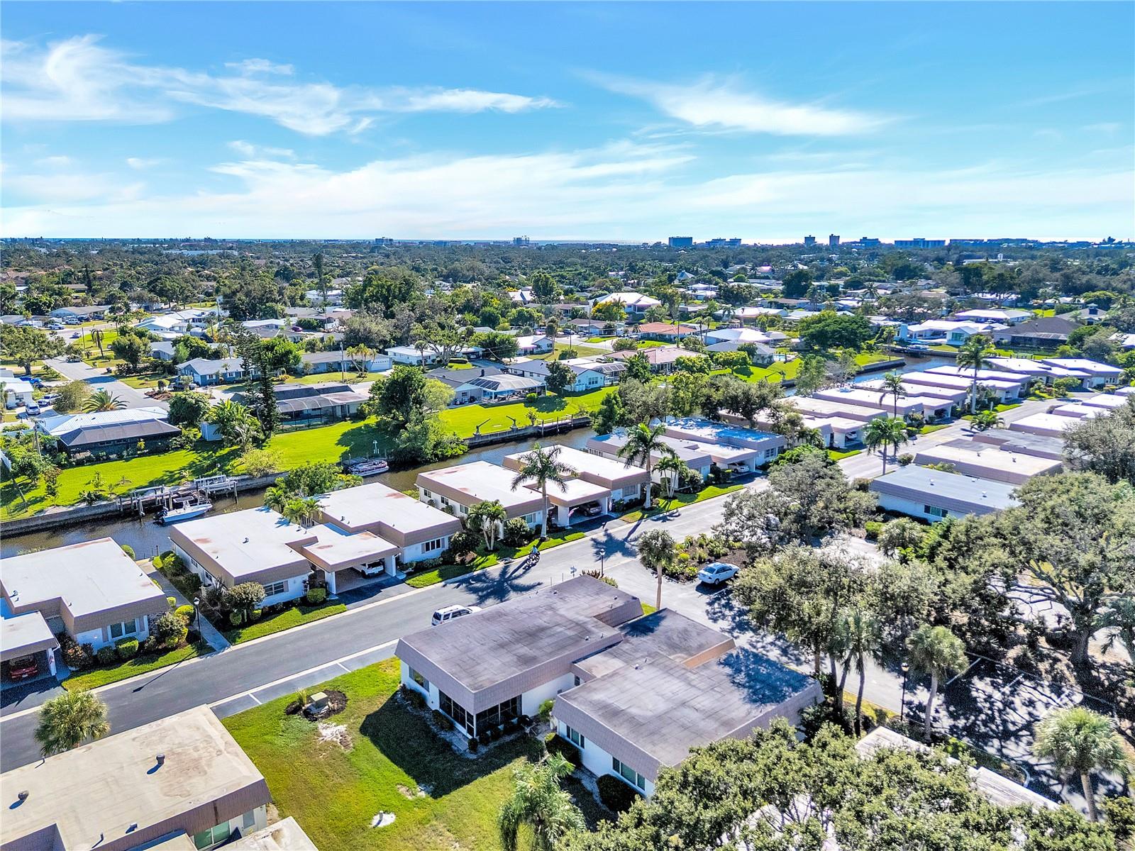 2401 RIVERBLUFF PKWY #V240, SARASOTA, FL, 34231