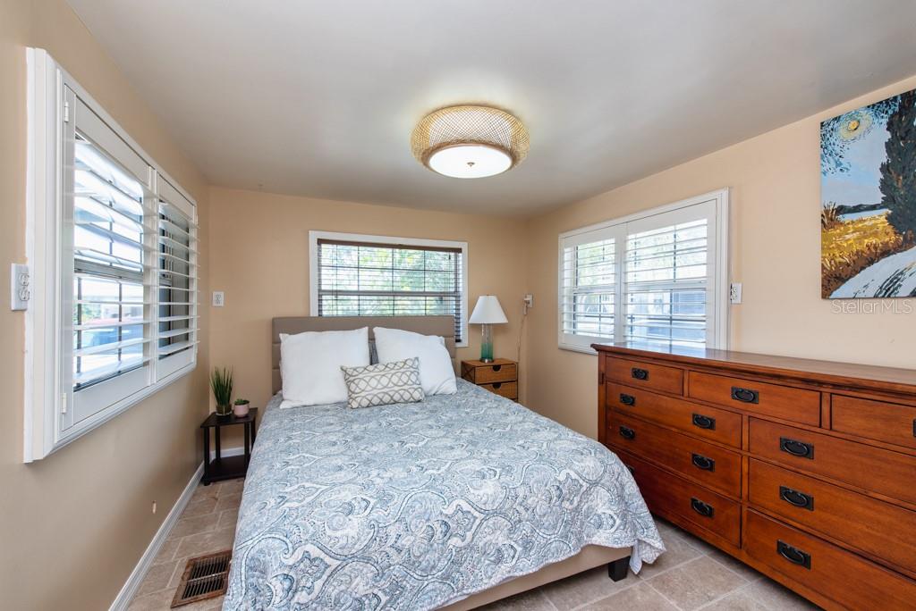 4851 W GANDY BLVD #B2L38, TAMPA, FL, 33611