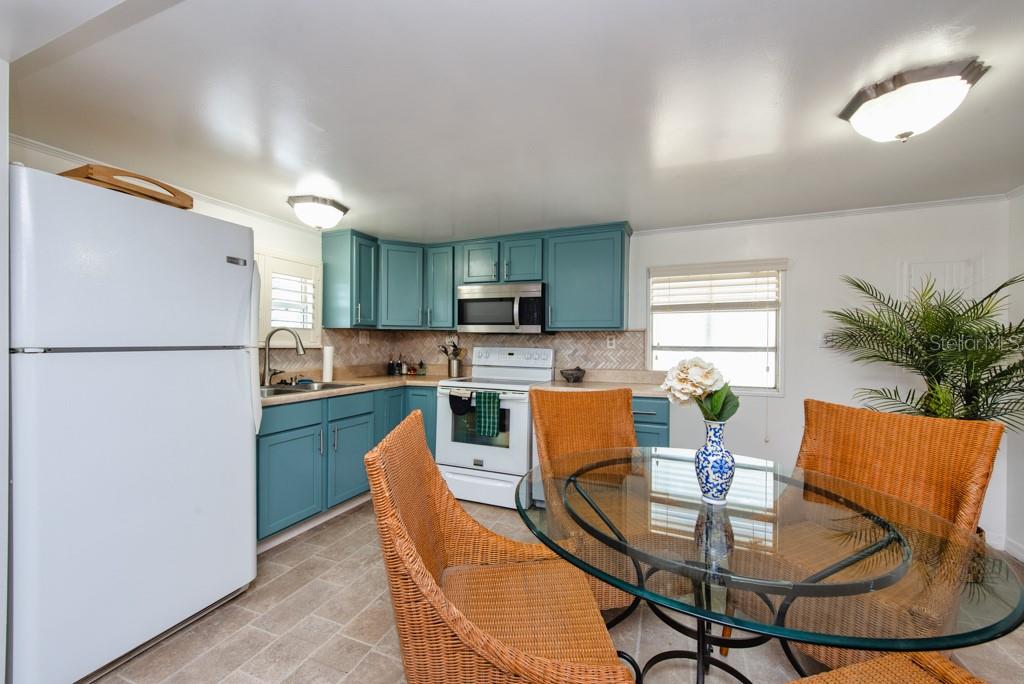 4851 W GANDY BLVD #B2L38, TAMPA, FL, 33611