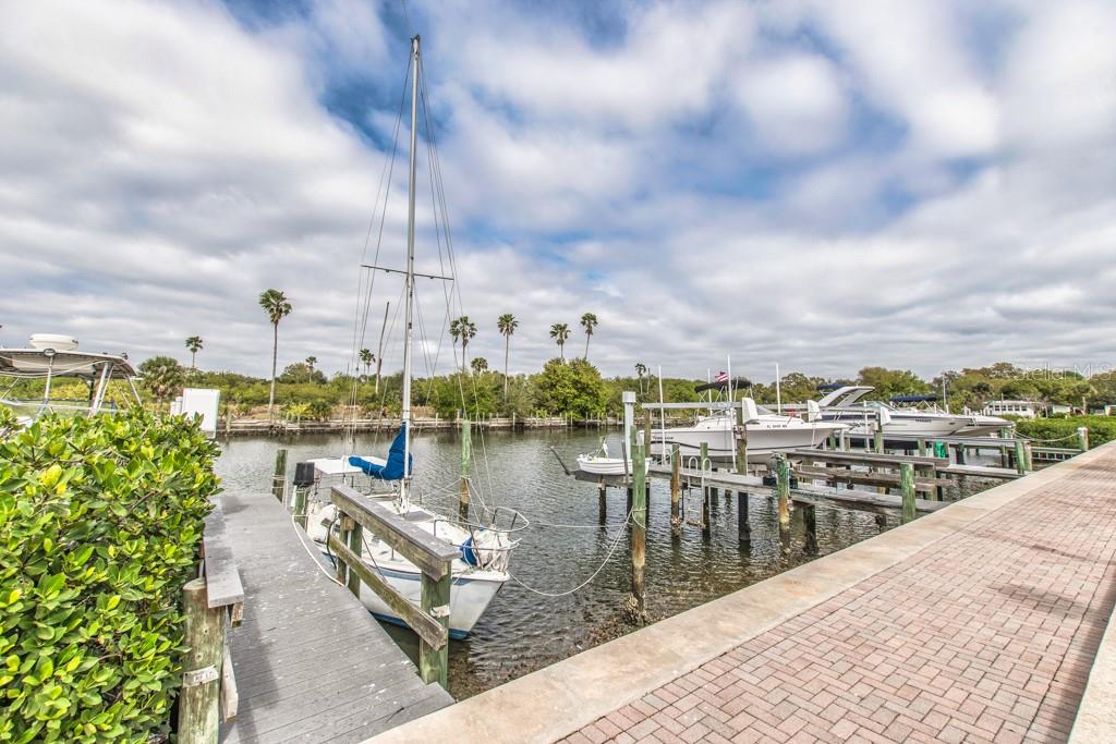 4851 W GANDY BLVD #B2L38, TAMPA, FL, 33611