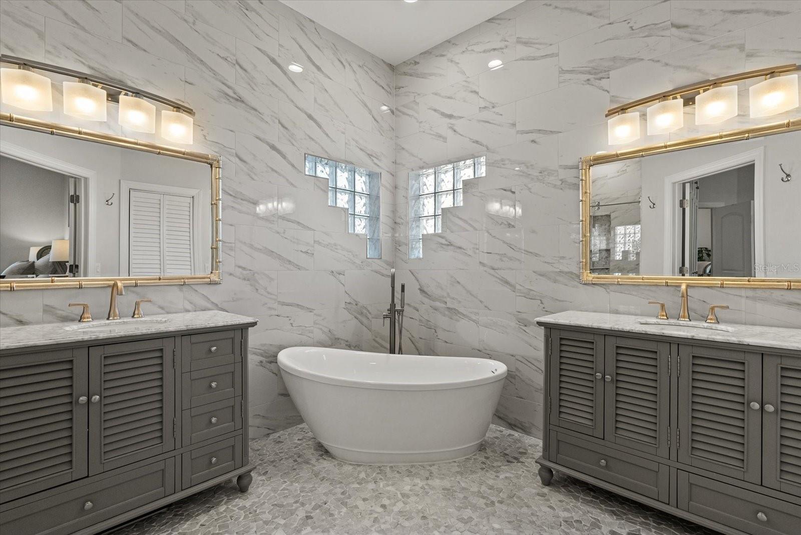 3707 5TH AVE NE, BRADENTON, FL, 34208