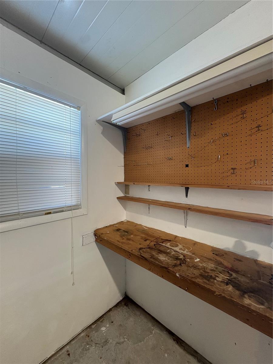 TB8442268 Property Photo