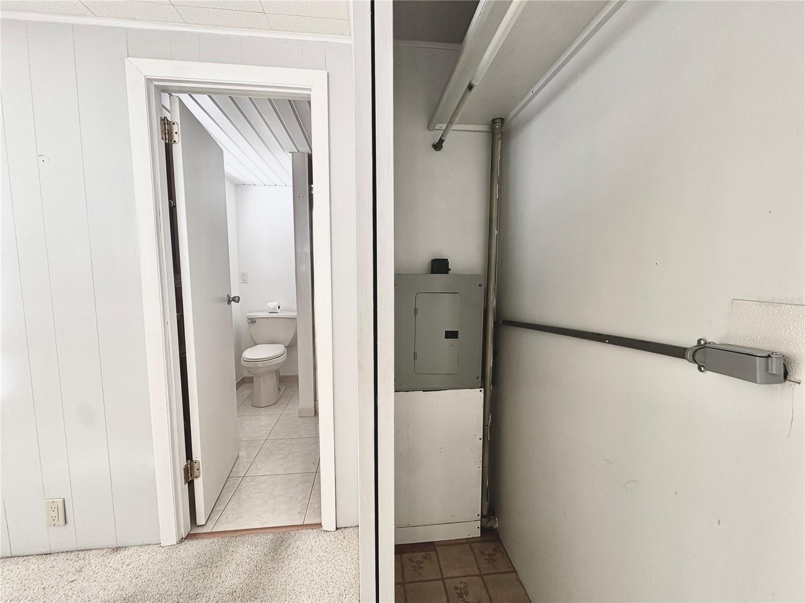 TB8442268 Property Photo