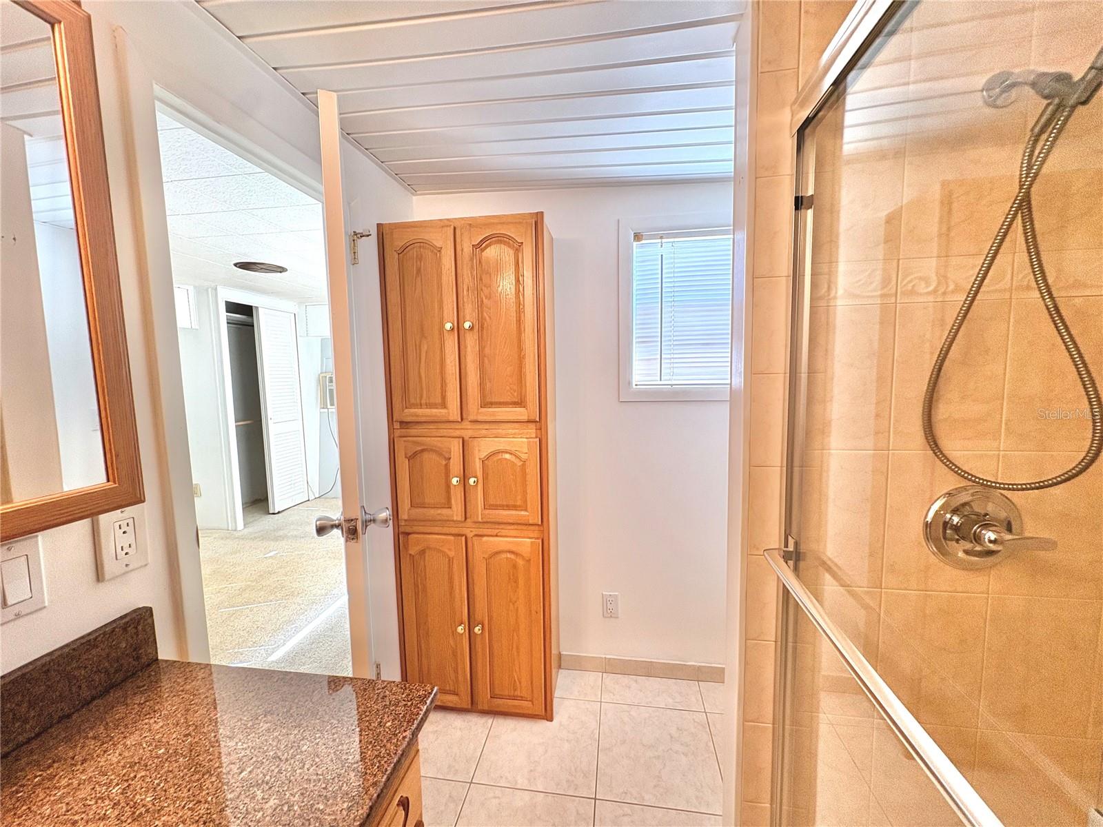 TB8442268 Property Photo