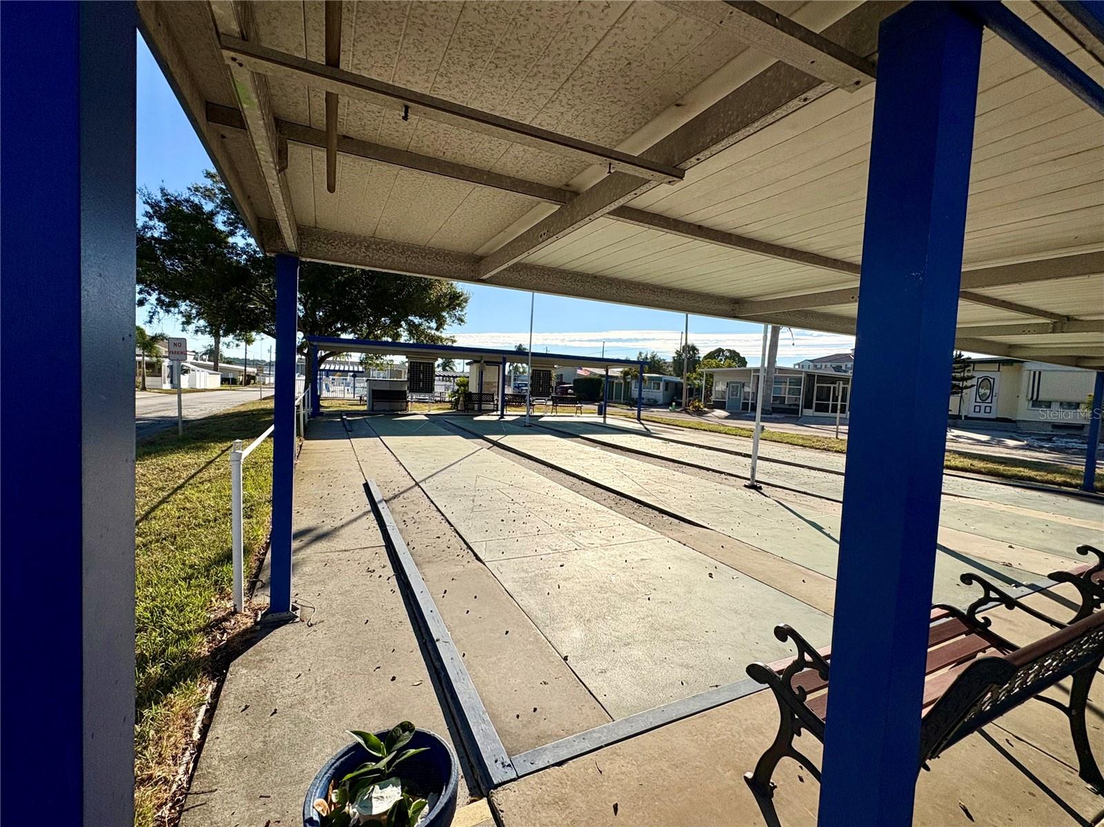 TB8442268 Property Photo