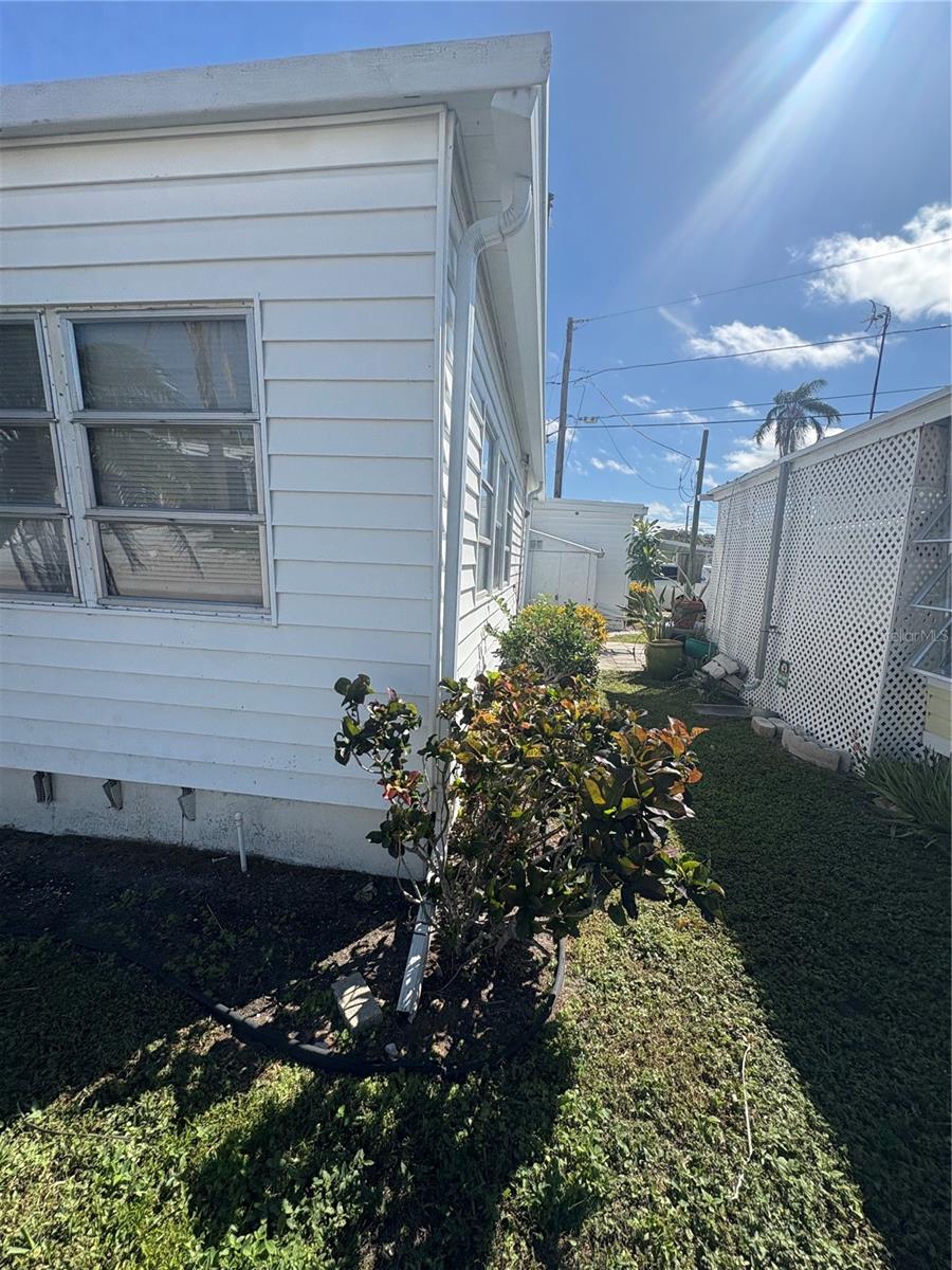 TB8442268 Property Photo