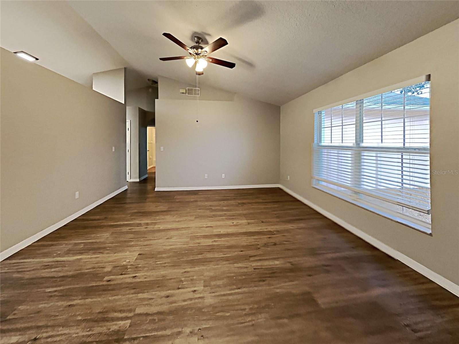 1064 SCENIC VIEW CIR, MINNEOLA, FL, 34715