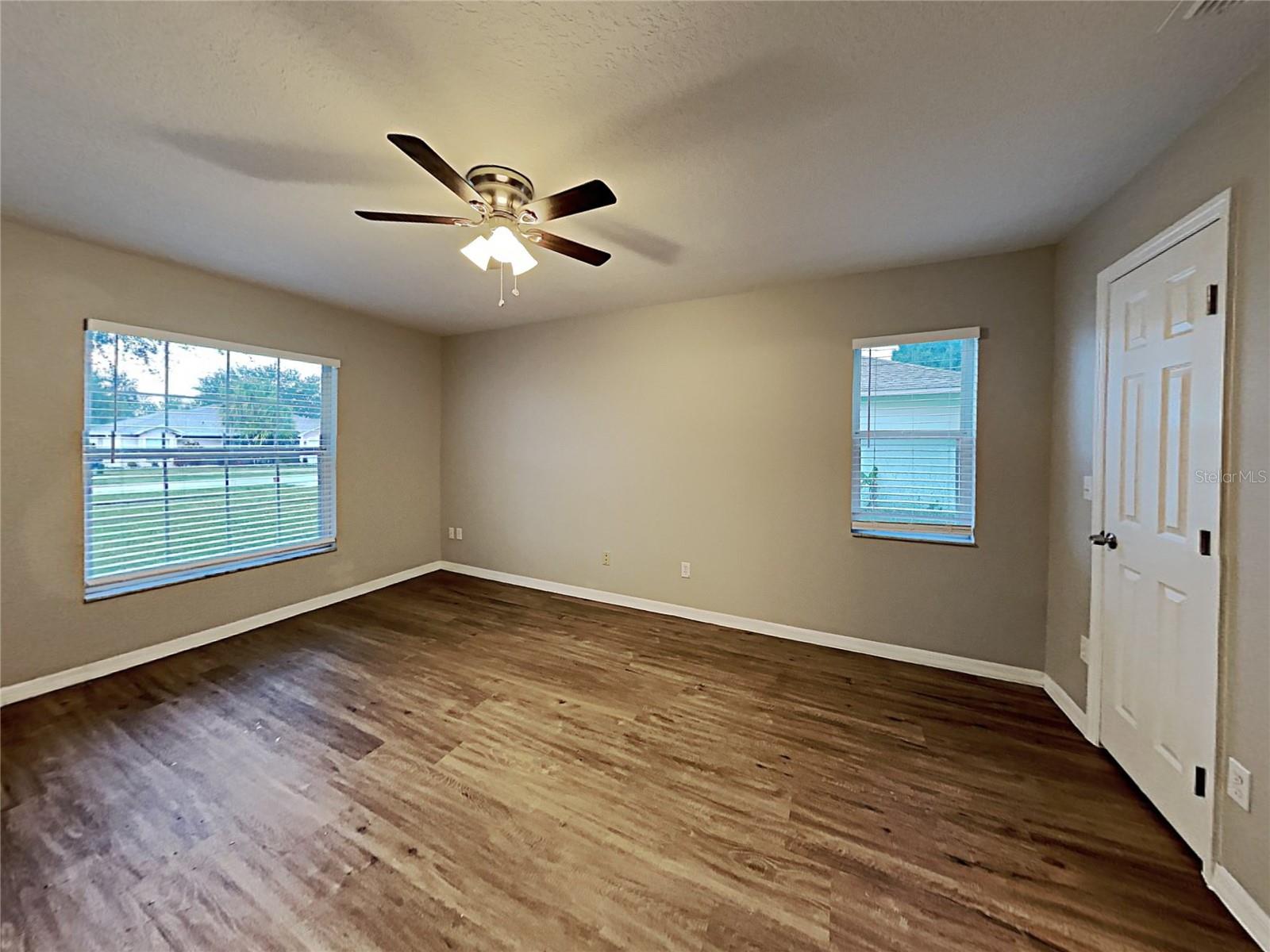 1064 SCENIC VIEW CIR, MINNEOLA, FL, 34715