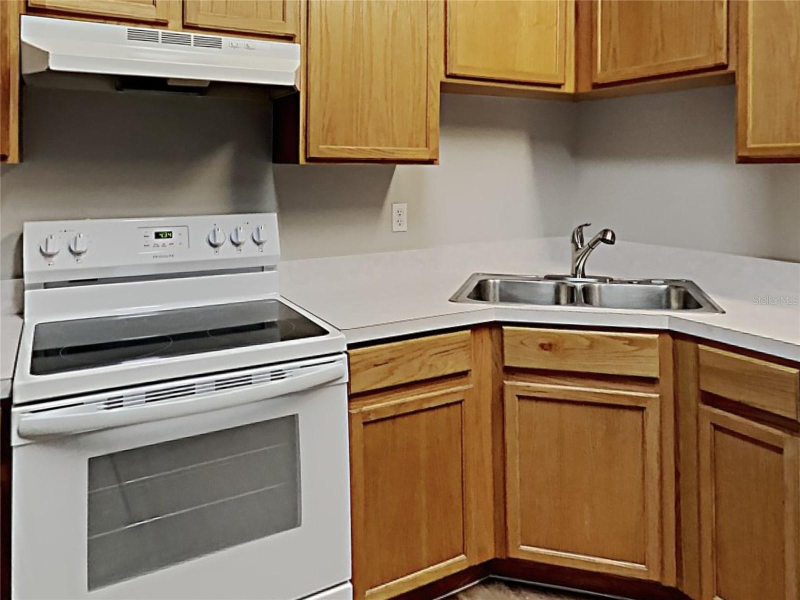 1064 SCENIC VIEW CIR, MINNEOLA, FL, 34715