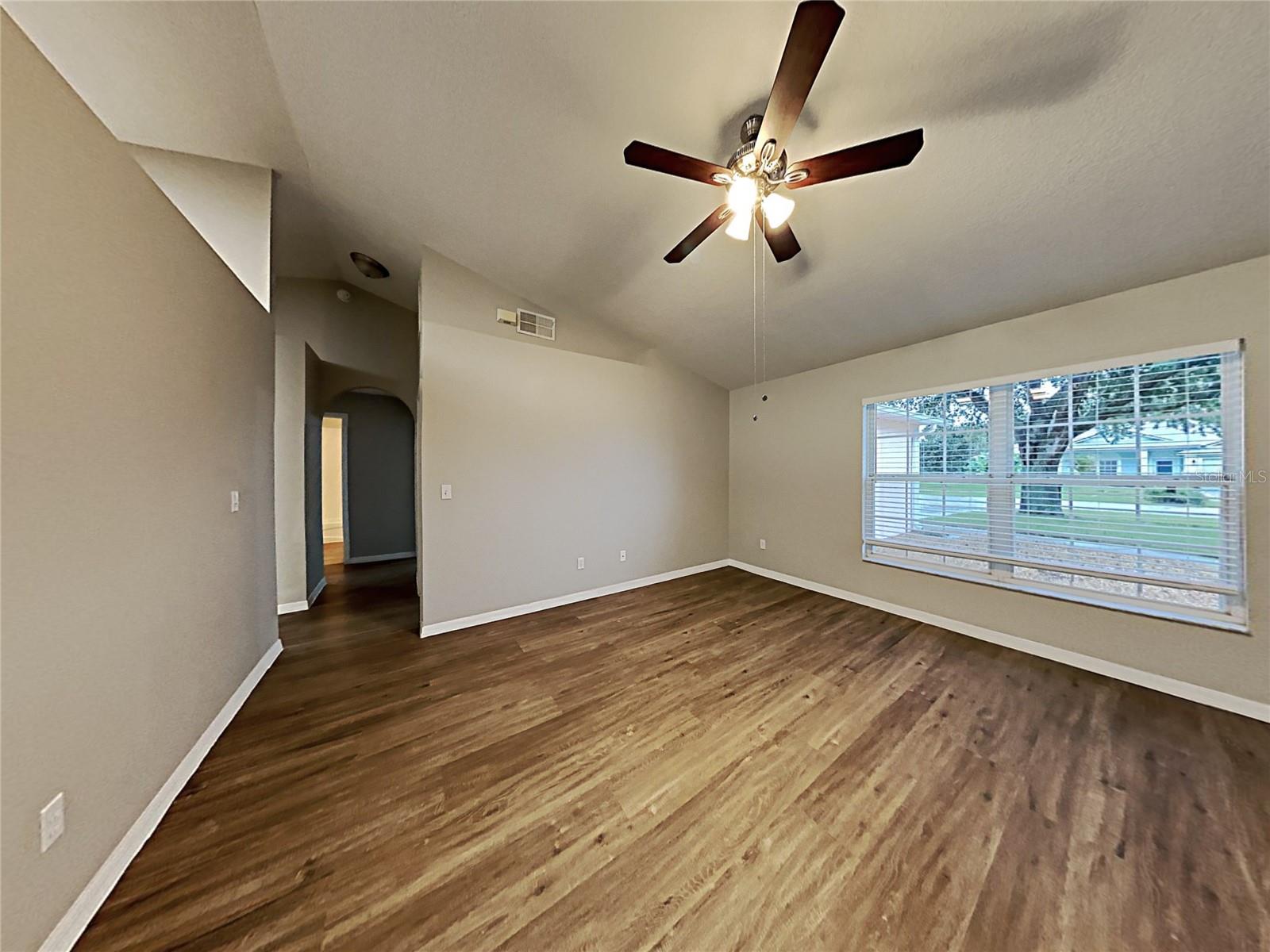 1064 SCENIC VIEW CIR, MINNEOLA, FL, 34715