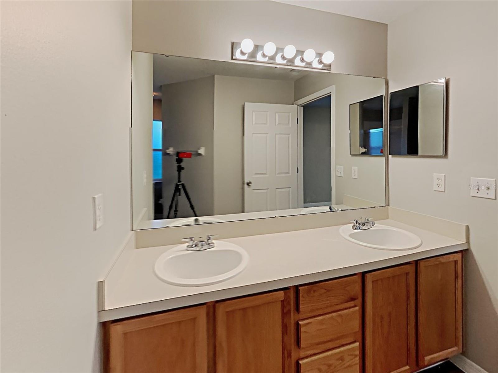 1064 SCENIC VIEW CIR, MINNEOLA, FL, 34715