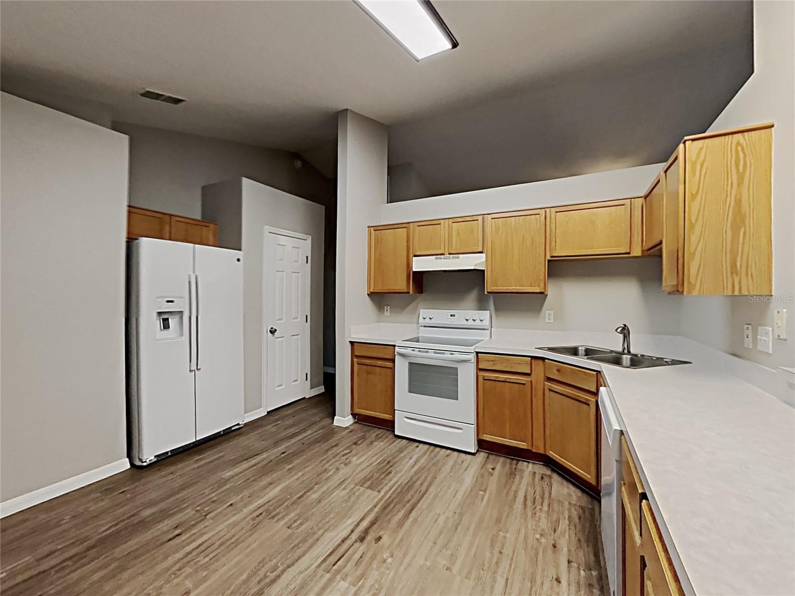 1064 SCENIC VIEW CIR, MINNEOLA, FL, 34715