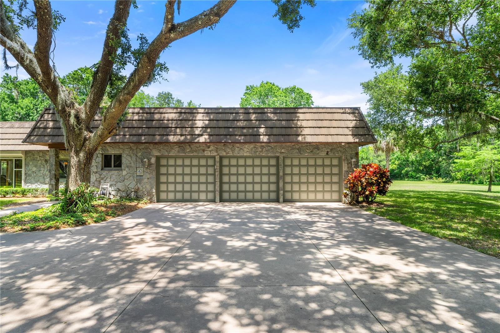 1010/1020 BIG TREE RD, DAYTONA BEACH, FL, 32119