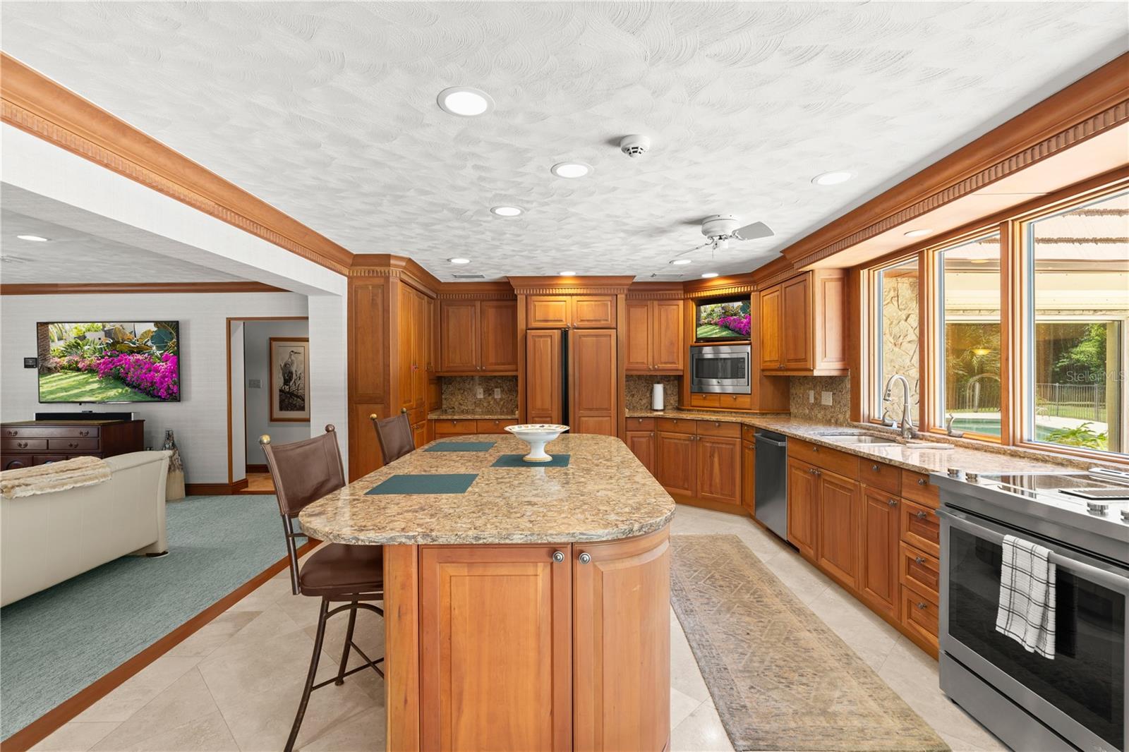 1010/1020 BIG TREE RD, DAYTONA BEACH, FL, 32119