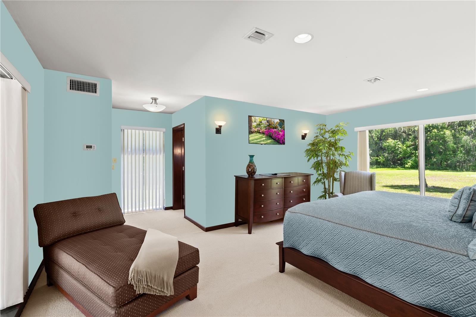 1010/1020 BIG TREE RD, DAYTONA BEACH, FL, 32119