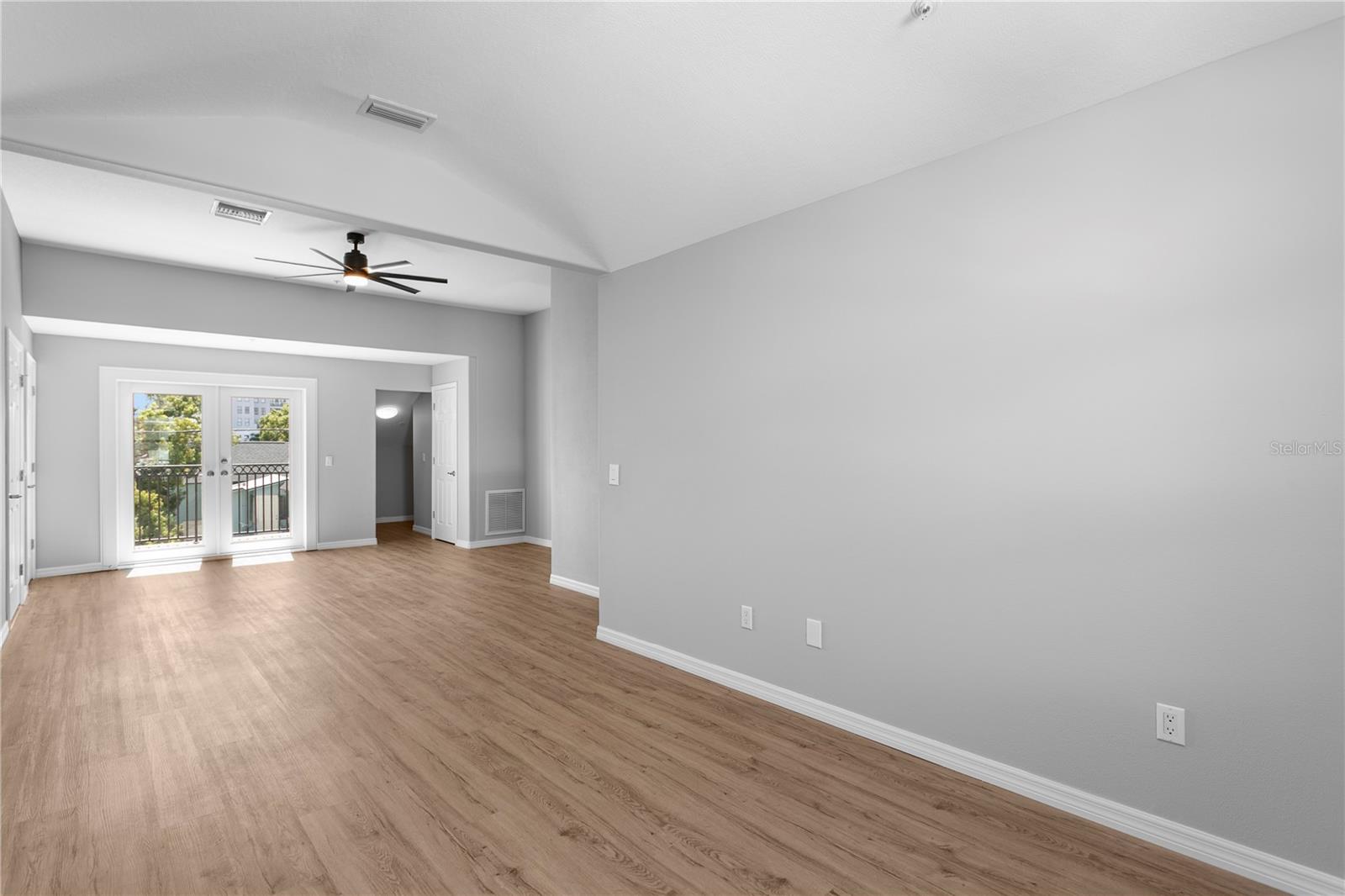 220 7TH AVE N #220, ST PETERSBURG, FL, 33701