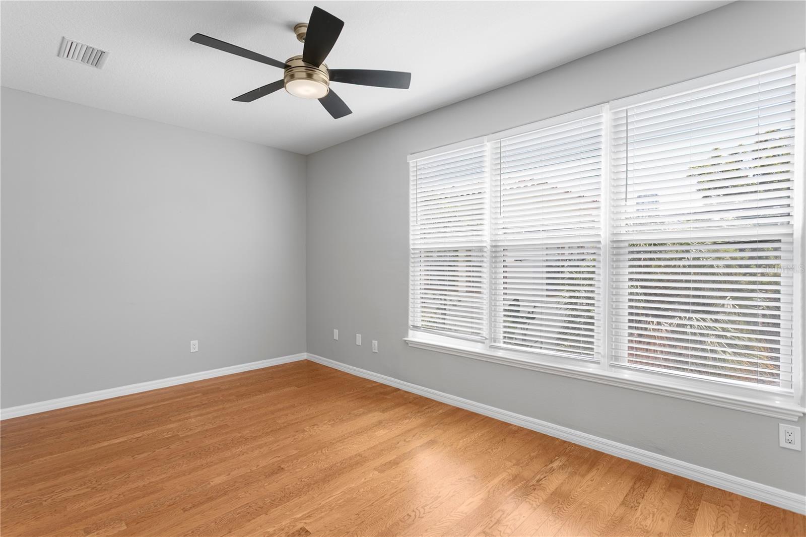 220 7TH AVE N #220, ST PETERSBURG, FL, 33701