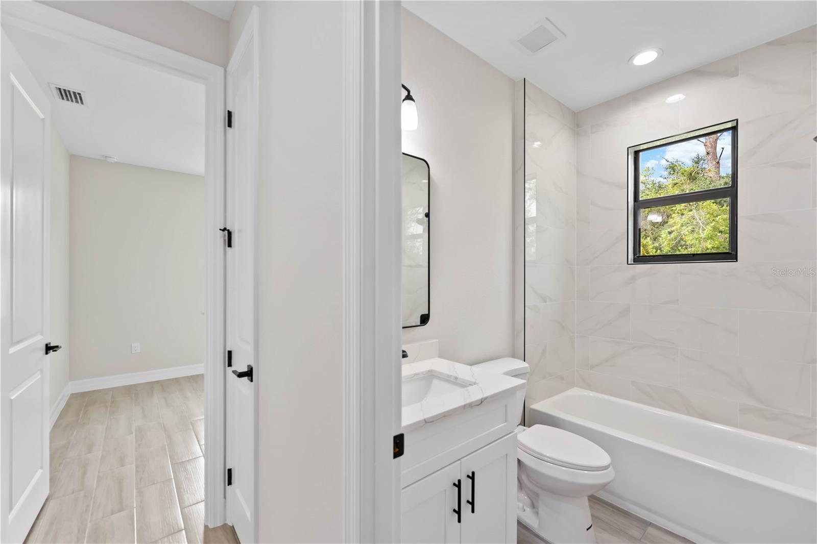 18375 HARRISON AVE, PORT CHARLOTTE, FL, 33954