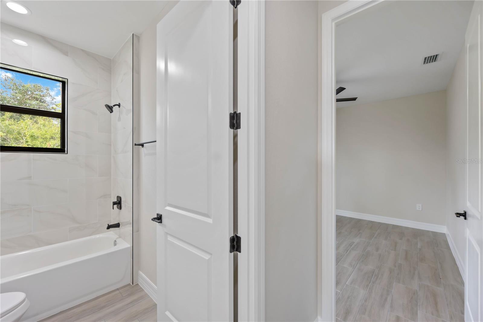 18375 HARRISON AVE, PORT CHARLOTTE, FL, 33954