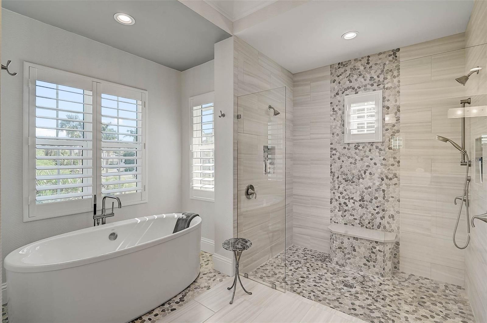 A4669993 Property Photo